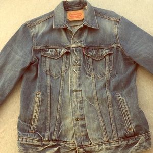 Blue Denim Levi’s Trucker Jacket